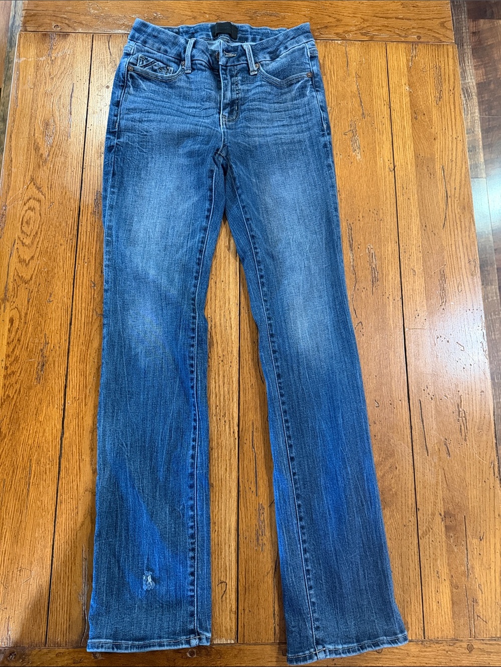 Buckle Black Classic Women's Blue Straight-Leg Jeans